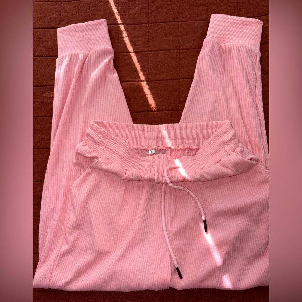 Pink Ribbed Lounge Set - Picture 5 of 9